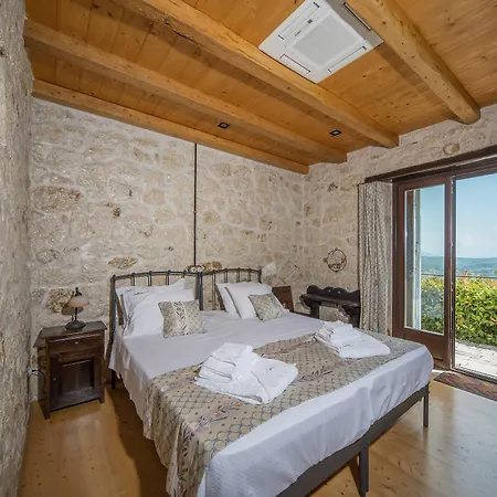 Villa Traditional Fioretta *